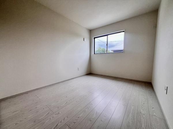 小牧市下末1期3号棟(洋室)