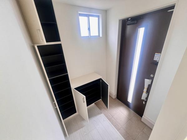 小牧市下末1期3号棟(玄関)