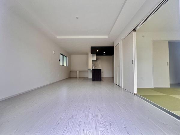 小牧市下末1期3号棟(リビング)