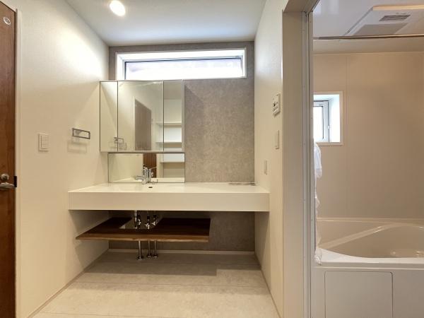 豊田市三軒町2丁目1号棟