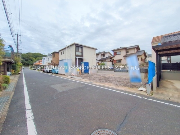 豊田市五ケ丘3丁目の新築一戸建(前面道路含む現地写真)