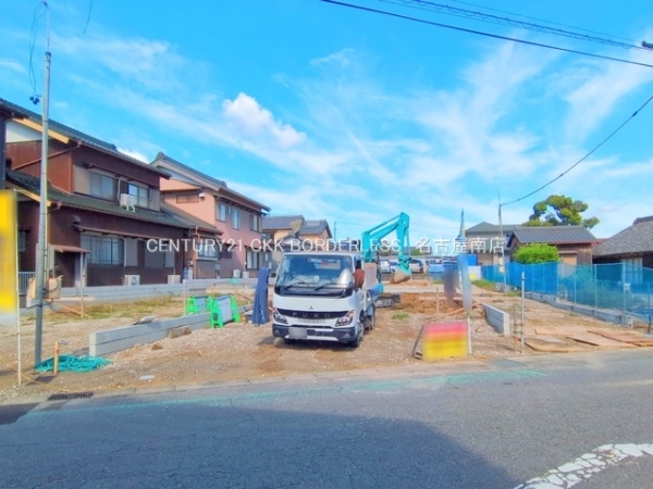 碧南市春日町２丁目の新築一戸建