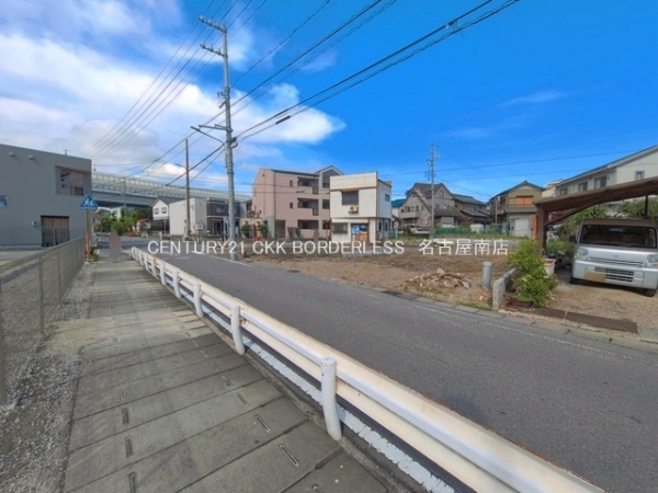 東海市名和町岡前の新築一戸建