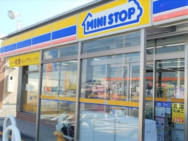 東海市養父町八王子5号棟(ミニストップ知多浦浜店)