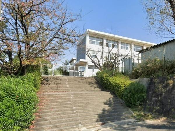 東海市富木島町　ビル(東海市立富木島中学校)