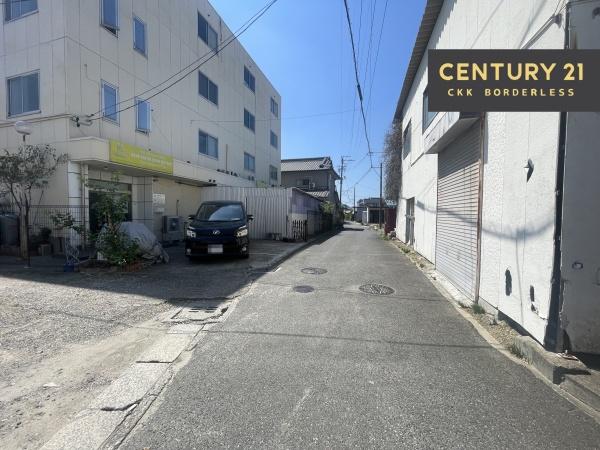 東海市富木島町　ビル