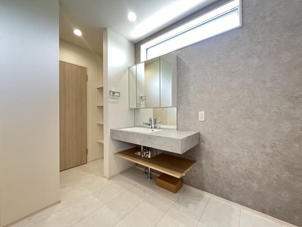 愛知郡東郷町白鳥3丁目1号棟(洗面台・洗面所)