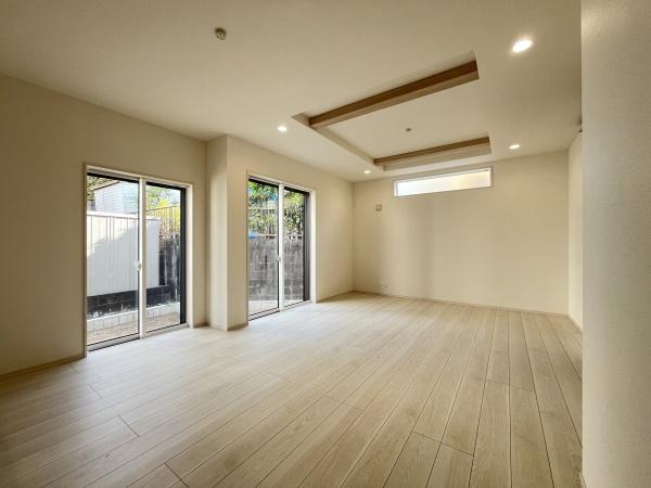 愛知郡東郷町白鳥3丁目1号棟(リビング)