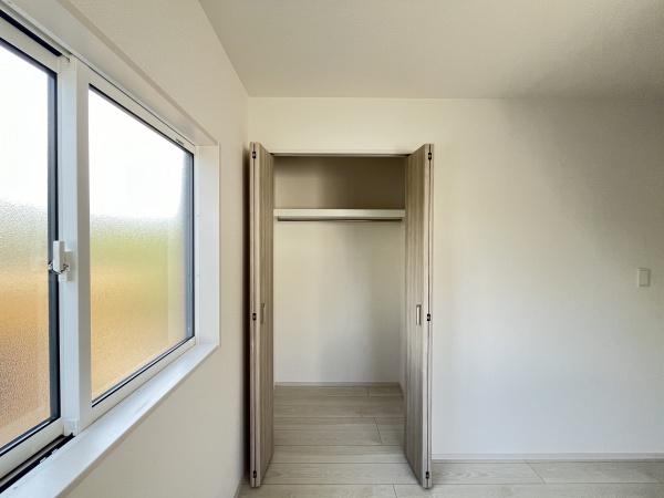 愛知郡東郷町白鳥3丁目1号棟(収納)