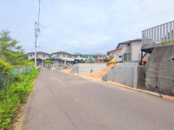 愛知郡東郷町白鳥3丁目1号棟
