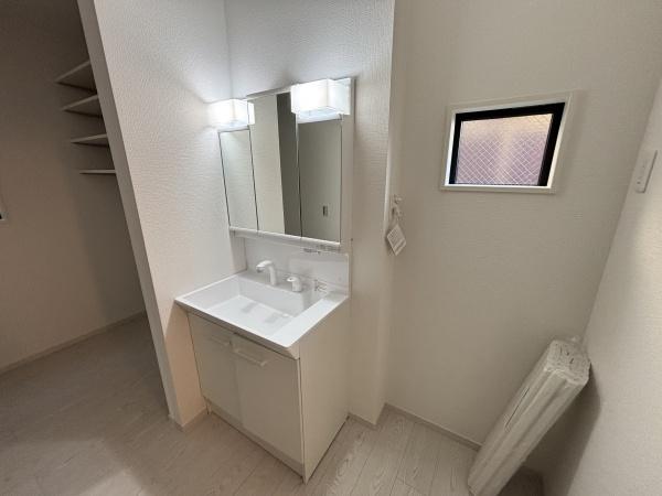 豊明市新田町1期2号棟　新築分譲住宅　全2棟