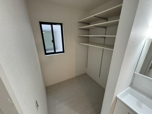 豊明市新田町1期2号棟　新築分譲住宅　全2棟