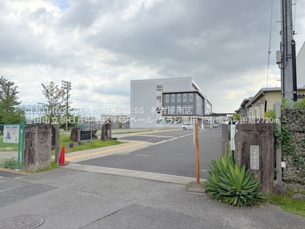 バンベール・グラン豊田下市場(豊田市立朝日丘中学校)