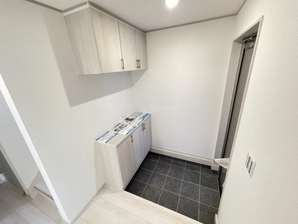 みよし市西陣取山23ーP11号棟