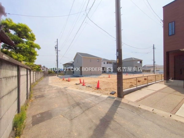 愛知郡東郷町大字諸輪字中市の新築一戸建
