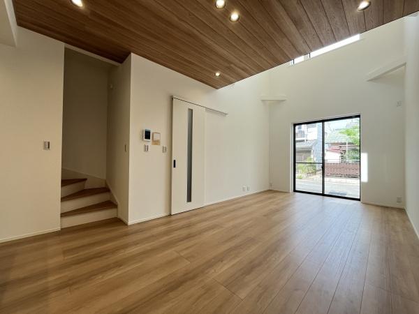 瑞穂区松月町336【2】2号棟(リビング)