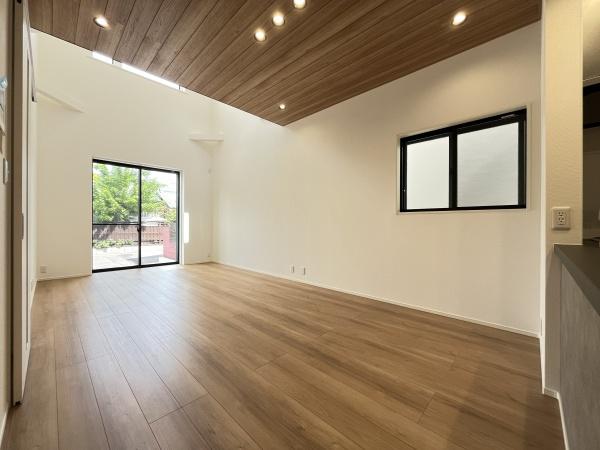 瑞穂区松月町336【2】2号棟(リビング)