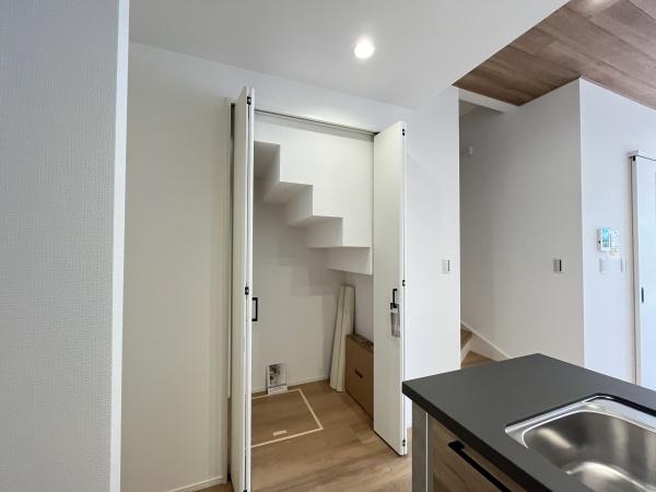 瑞穂区松月町336【2】2号棟(収納)