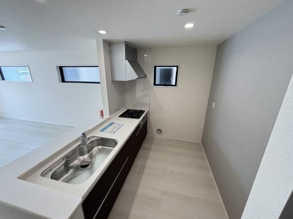 刈谷市野田町北菰神1号棟(キッチン)