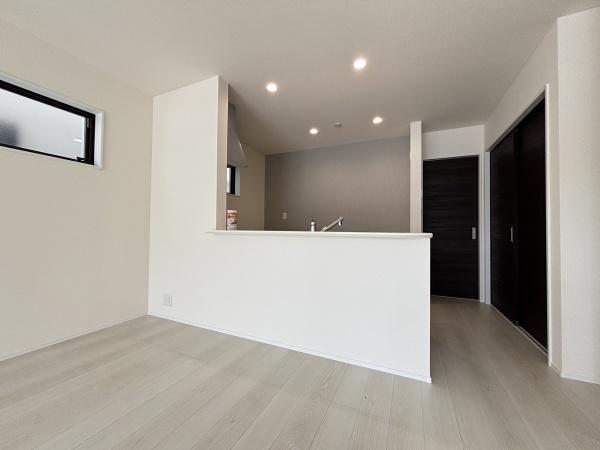 刈谷市野田町北菰神1号棟(キッチン)