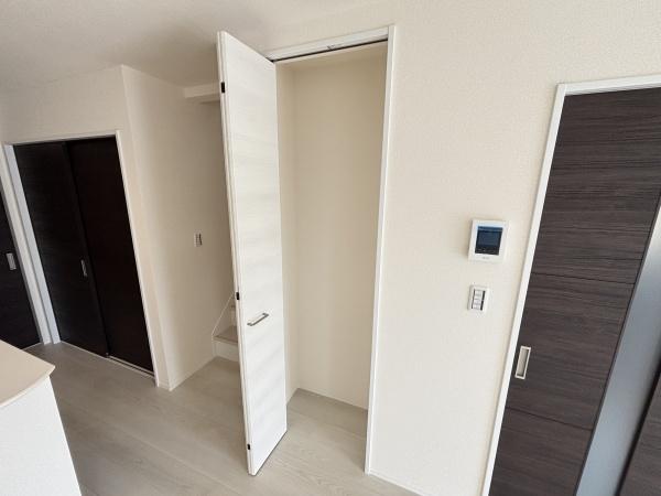 刈谷市野田町北菰神1号棟(収納)