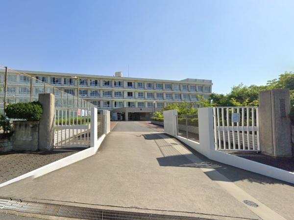 碧南市住吉町2期1号棟(碧南市立新川中学校)