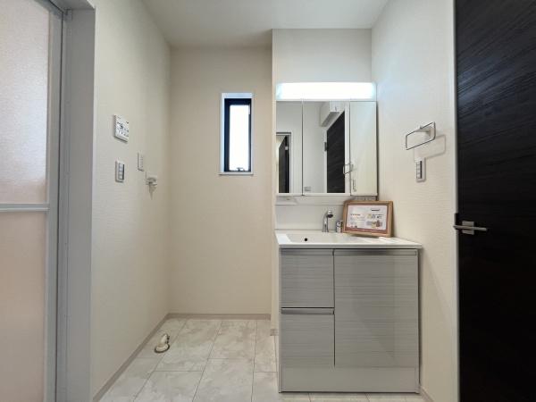 知立市牛田1丁目1号棟