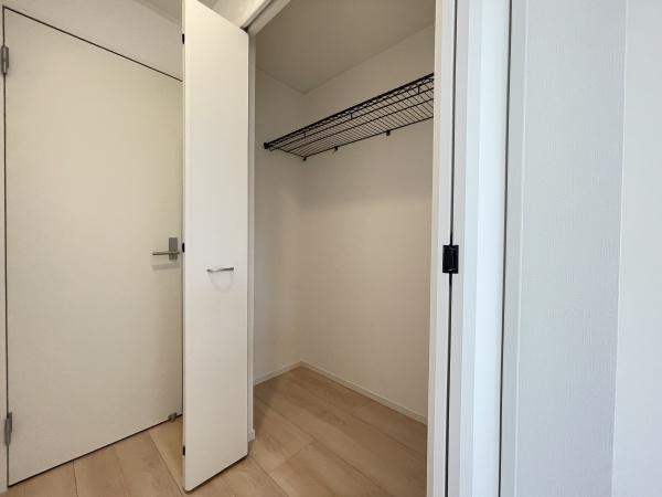 西尾市一色町味浜第1010号棟