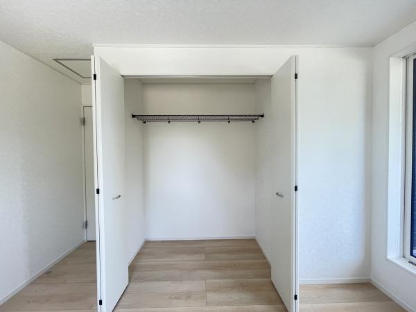 西尾市一色町味浜第1010号棟