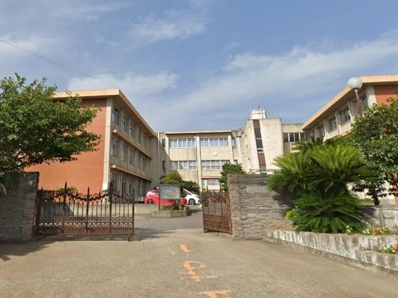 西尾第67中畑町1号棟(西尾市立平坂中学校)