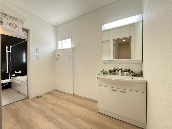 東郷町白鳥第82号棟