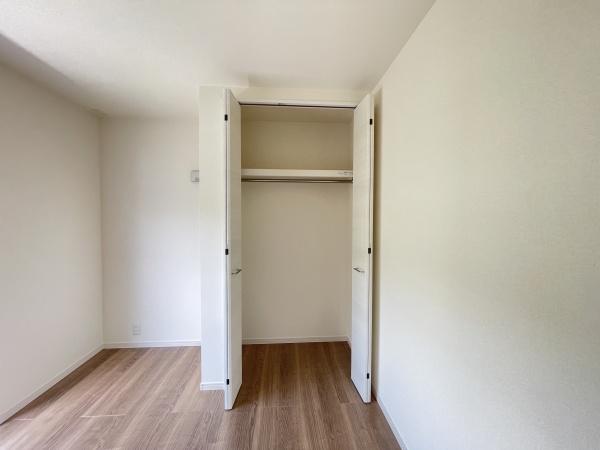 知多市にしの台4丁目1号棟