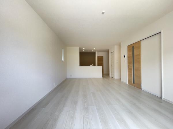 知多市にしの台4丁目4号棟