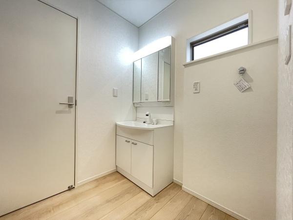 碧南市東浦町第44号棟