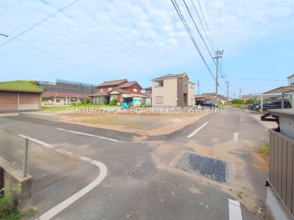 知多市八幡字荒井の新築一戸建