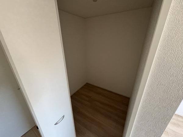 豊田市上丘町第11号棟(収納)