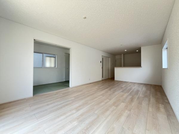 刈谷市小垣江町第81号棟(リビング)