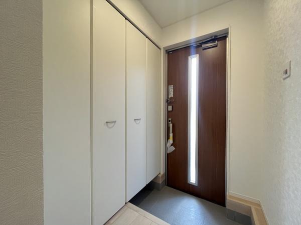 刈谷市小垣江町第81号棟(玄関)