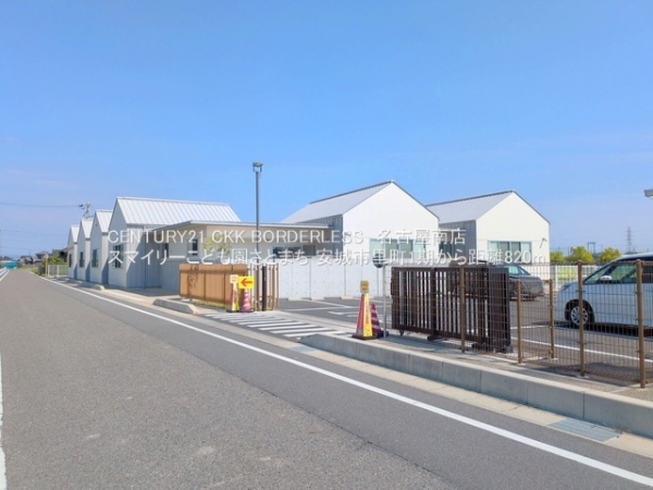 安城市里町３丁目の新築一戸建(スマイリーこども園さとまち)