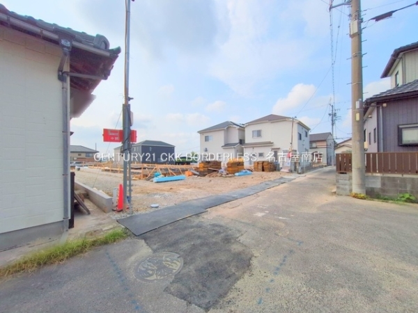 碧南市湖西町３丁目の新築一戸建