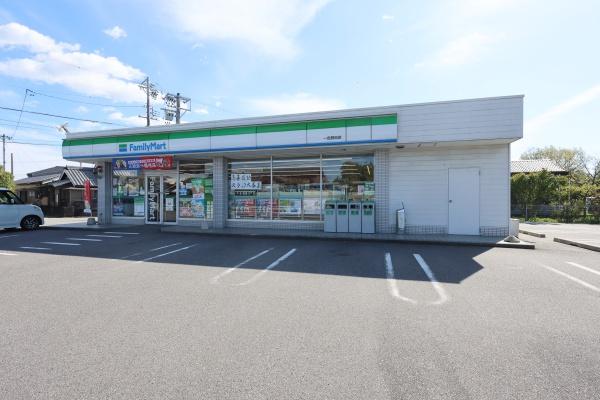 西尾市一色町松木島自分山の土地(ファミリーマート一色野田店)