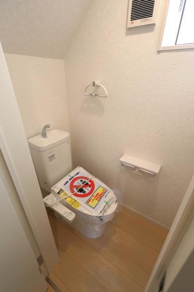 西尾市一色町松木島第6　6号棟