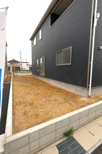 西尾市一色町松木島第6　6号棟