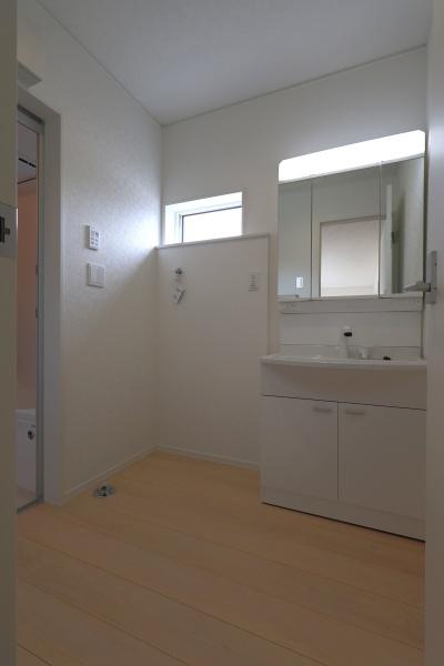 西尾市一色町松木島第6　7号棟
