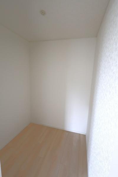 西尾市一色町松木島第6　8号棟