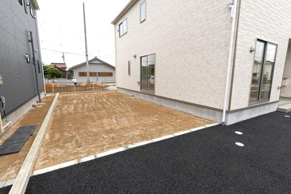 西尾市一色町松木島第6　8号棟
