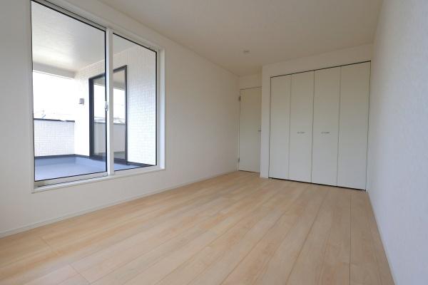 西尾市一色町松木島第6　4号棟