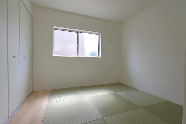 西尾市一色町松木島第6　4号棟