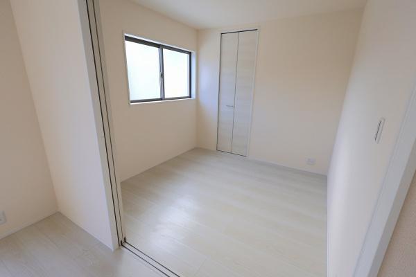 西尾第68一色町一色　1号棟