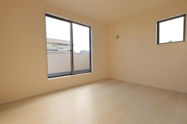 西尾第68一色町一色　2号棟